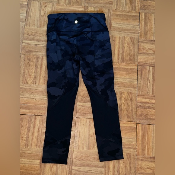 Lululemon Camo crop leggings used in great condition - Picture 4 of 12